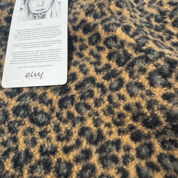 Cargo Sherpa Pants in Leopard - Picture 5 of 6